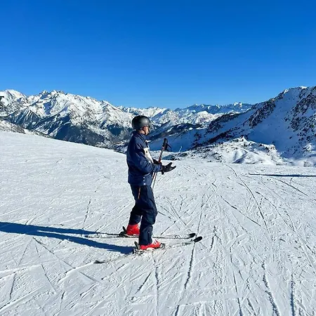 Valle Del Tena Rural Apartman *